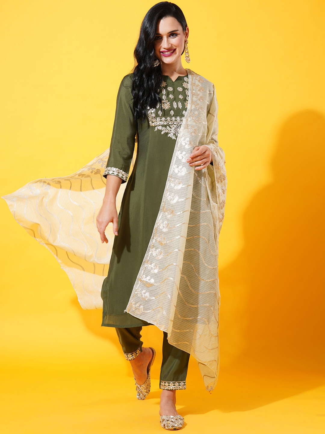 

HEEPOSH Ethnic Motifs Embroidered Gotta Patti Pure Silk Kurta with Trousers & Dupatta, Green