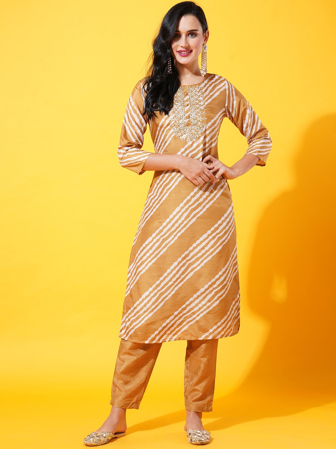 

HEEPOSH Women Leheriya Printed Kurta with Trousers & Dupatta, Mustard