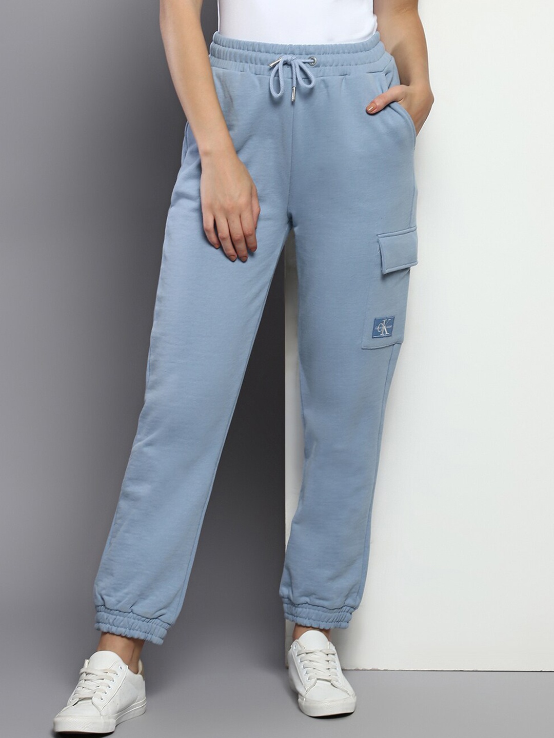 

Calvin Klein Jeans Women Mid-Rise Relaxed-Fit Sports Jogger, Blue