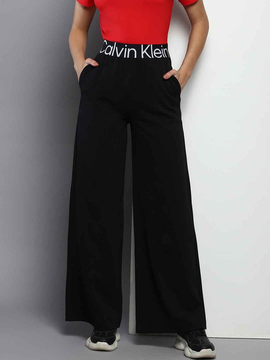 

Calvin Klein Jeans Women High Rise Flared Knitted Parallel Trouser, Black