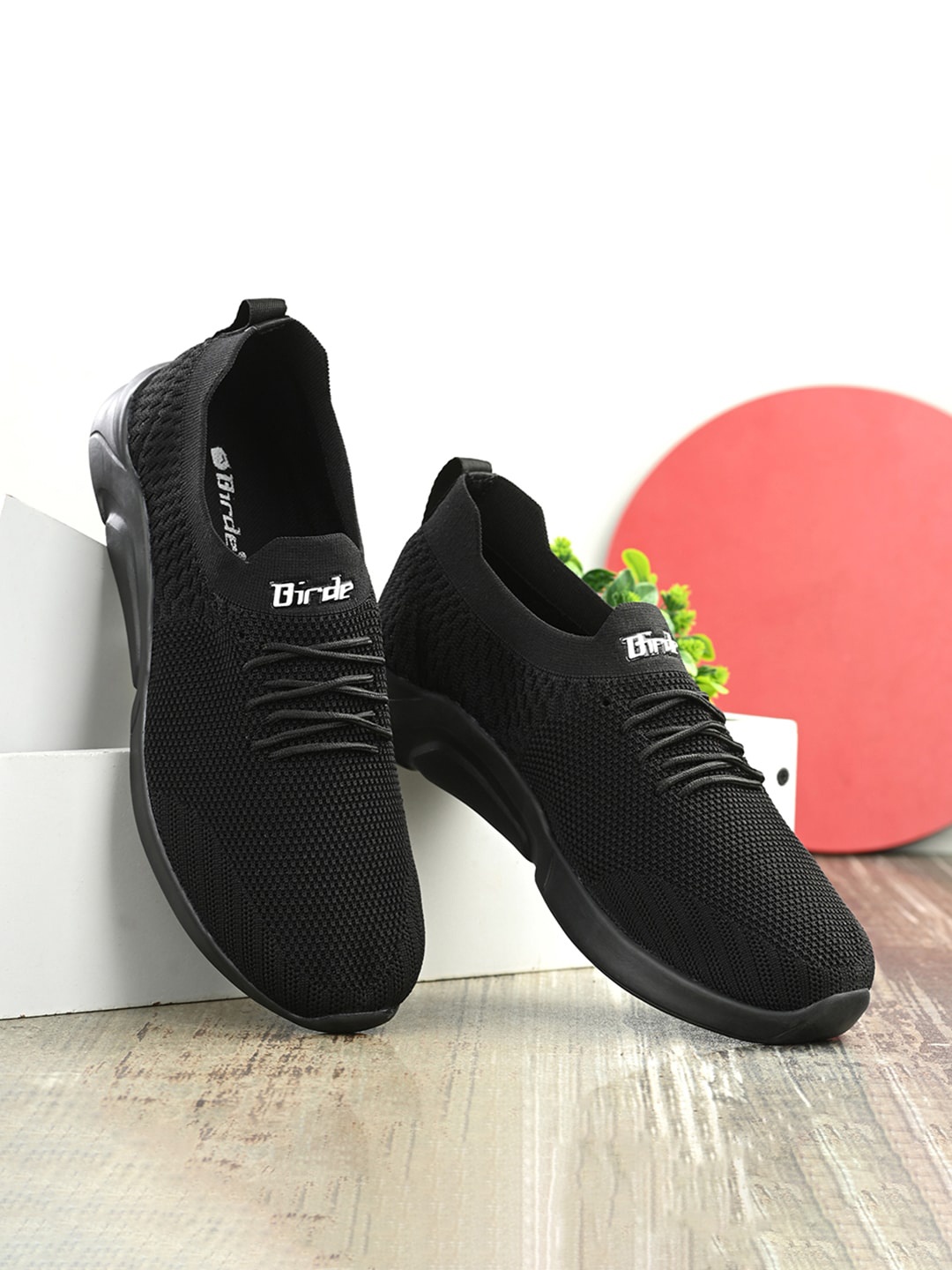 

BIRDE Men Woven Design Lightweight Lace-Up Sneakers, Black