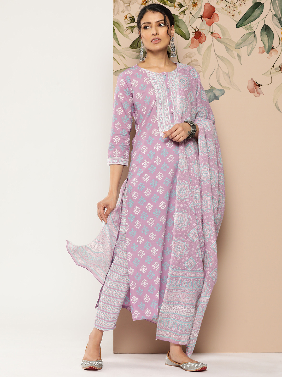 

Nayo Women Ethnic Motifs Printed Pure Cotton Kurta with Trousers & Dupatta, Lavender