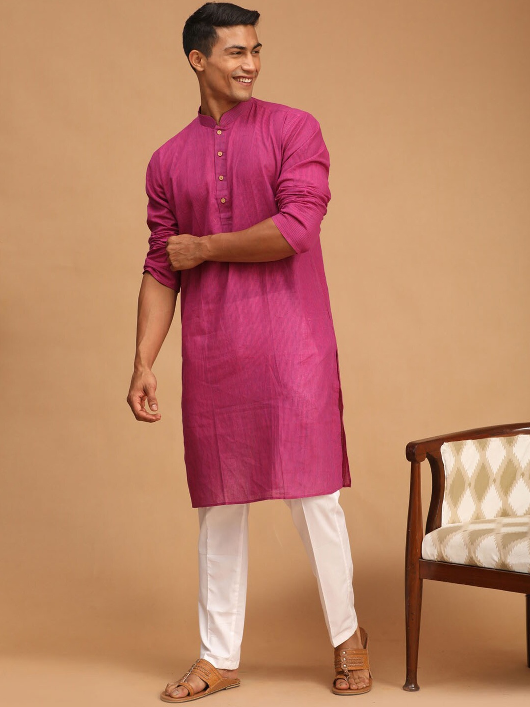 

SHVAAS by VASTRAMAY Mandarin Collar Striped Pure Cotton Kurta with Pyjamas, Purple