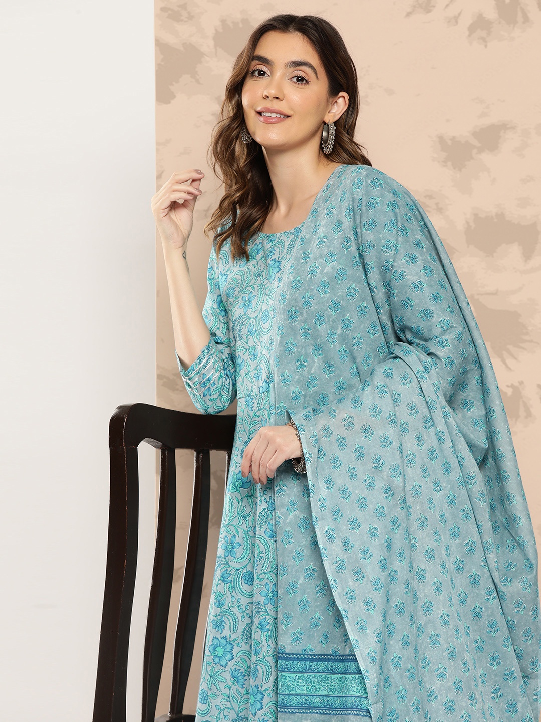 

Nayo Women Floral Printed Gotta Patti Pure Cotton Kurta With Trousers & With Dupatta, Blue