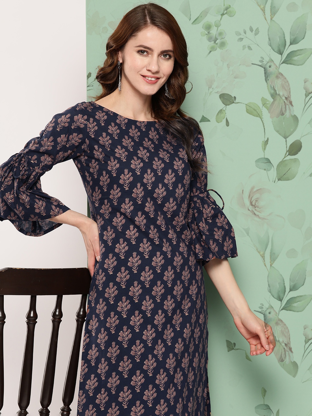 

Nayo Women Ethnic Motifs Printed Pure Cotton Kurta with Trousers, Navy blue