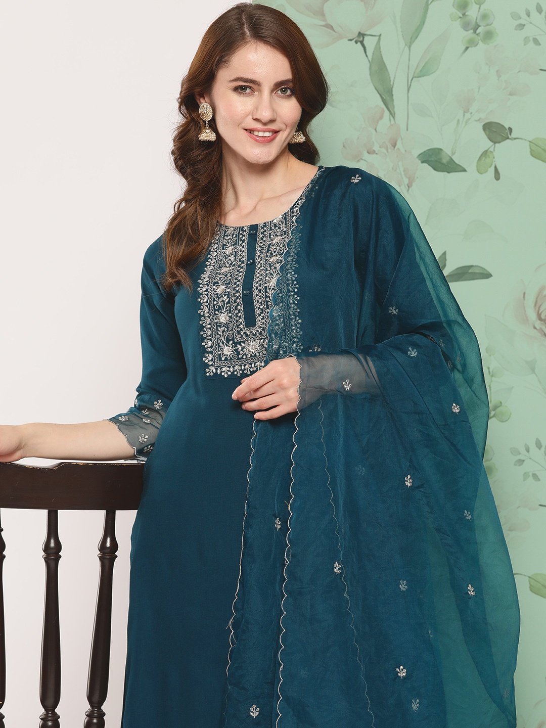 

Nayo Women Ethnic Motifs Yoke Design Kurta with Trousers & Dupatta, Teal