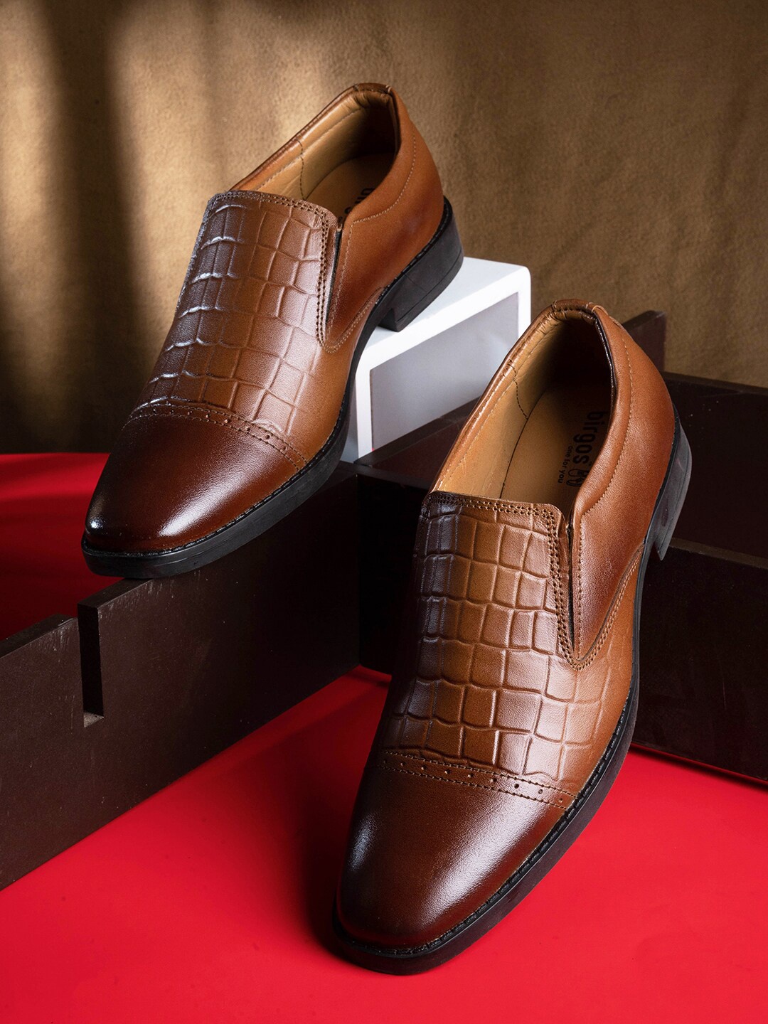 

birgos Men Textured Leather Formal Slip-On Shoes, Tan