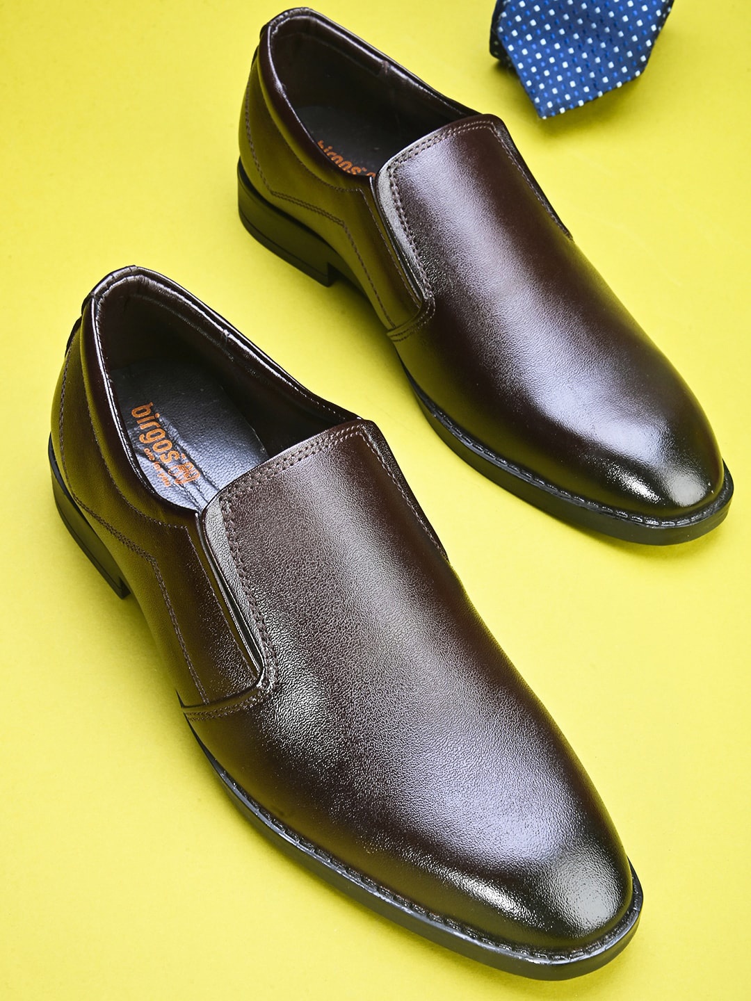 

birgos Men Textured Leather Formal Slip-On Shoes, Brown