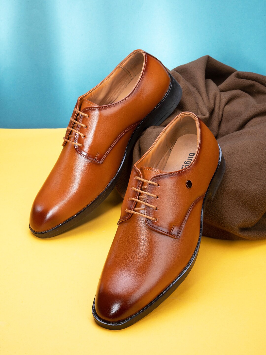 

birgos Men Textured Leather Formal Derbys, Tan