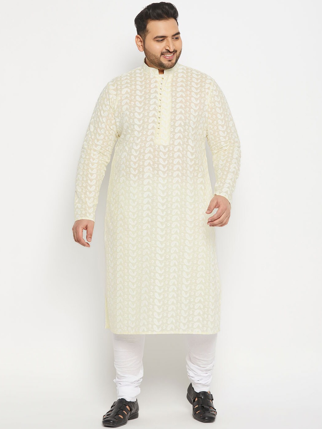 

VASTRAMAY Men Paisley Embroidered Chikankari Pure Cotton Kurta with Pyjama Set, Off white