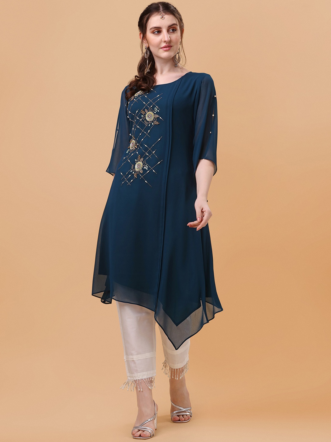 

Berrylicious Asymmetric Floral Embroidered Beads and Stones Kurta with Trousers, Teal