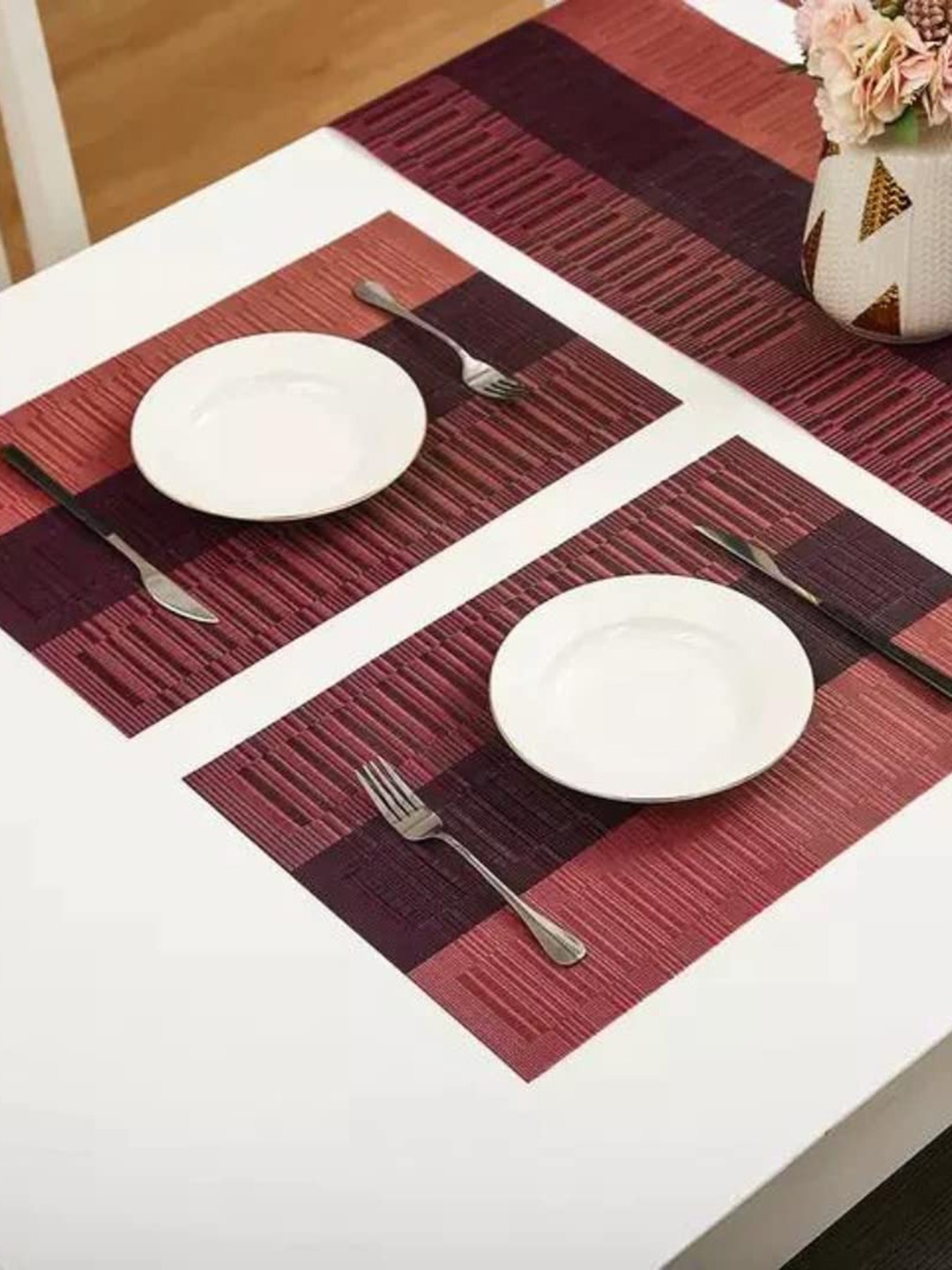 

royalkart 7 Pcs Striped Table Placement & Runner, White