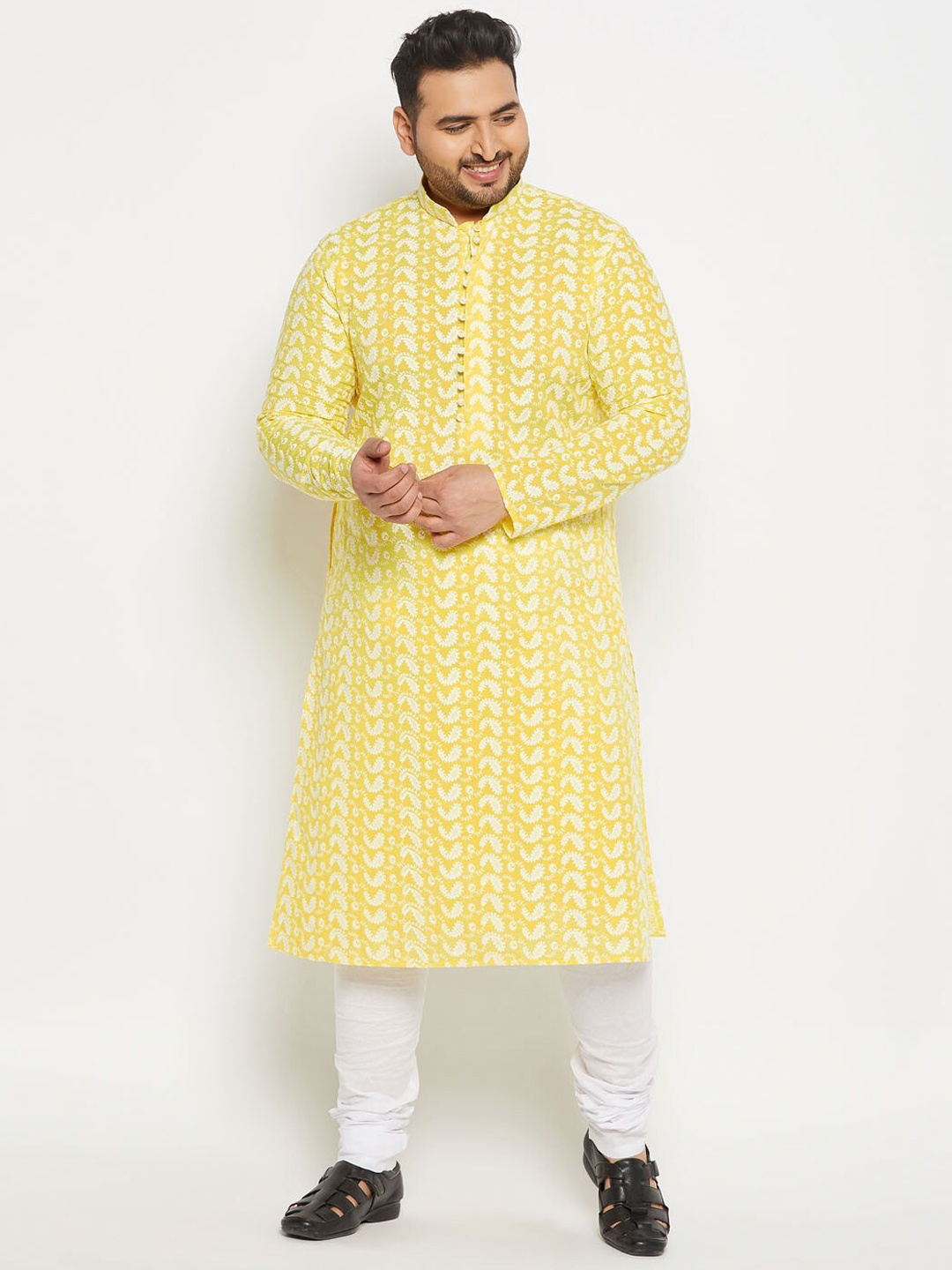 

VASTRAMAY Paisley Embroidered Pure Cotton Kurta With Churidar, Yellow