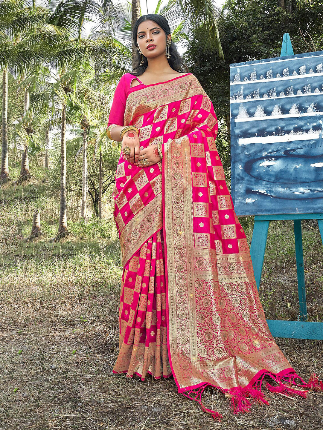 

SANGAM PRINTS Ethnic Motifs Woven Design Zari Pure Silk Banarasi Saree, Peach