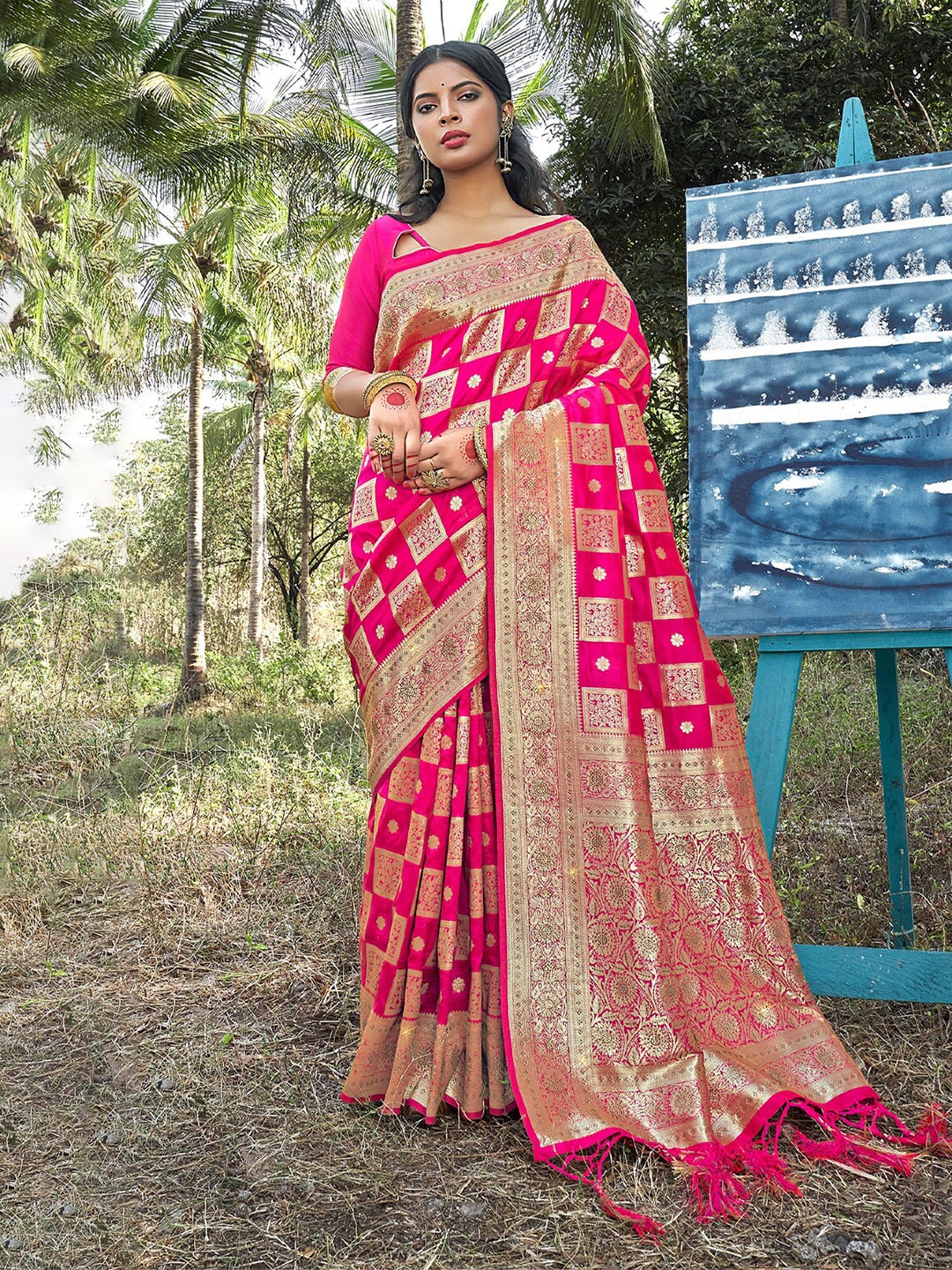 

SANGAM PRINTS Ethnic Motifs Woven Design Zari Pure Silk Banarasi Saree, Pink