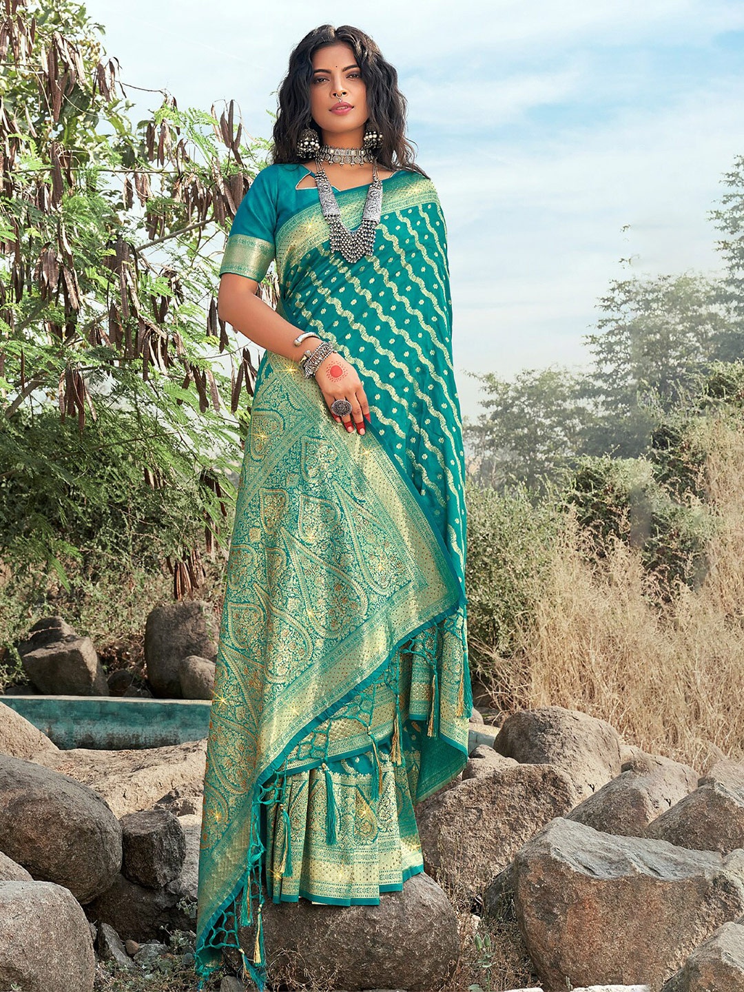 

SANGAM PRINTS Ethnic Motifs Woven Design Zari Pure Silk Banarasi Saree, Sea green