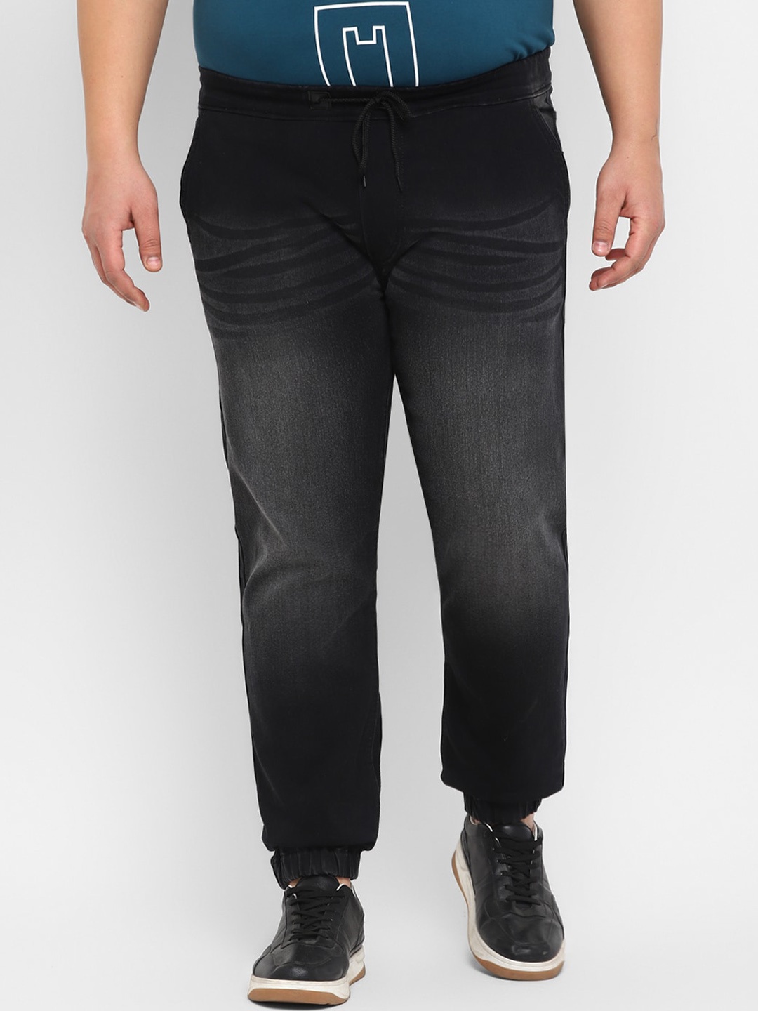 

Urbano Plus Men Regular Fit Heavy Fade Stretchable Cotton Jogger Jeans, Black