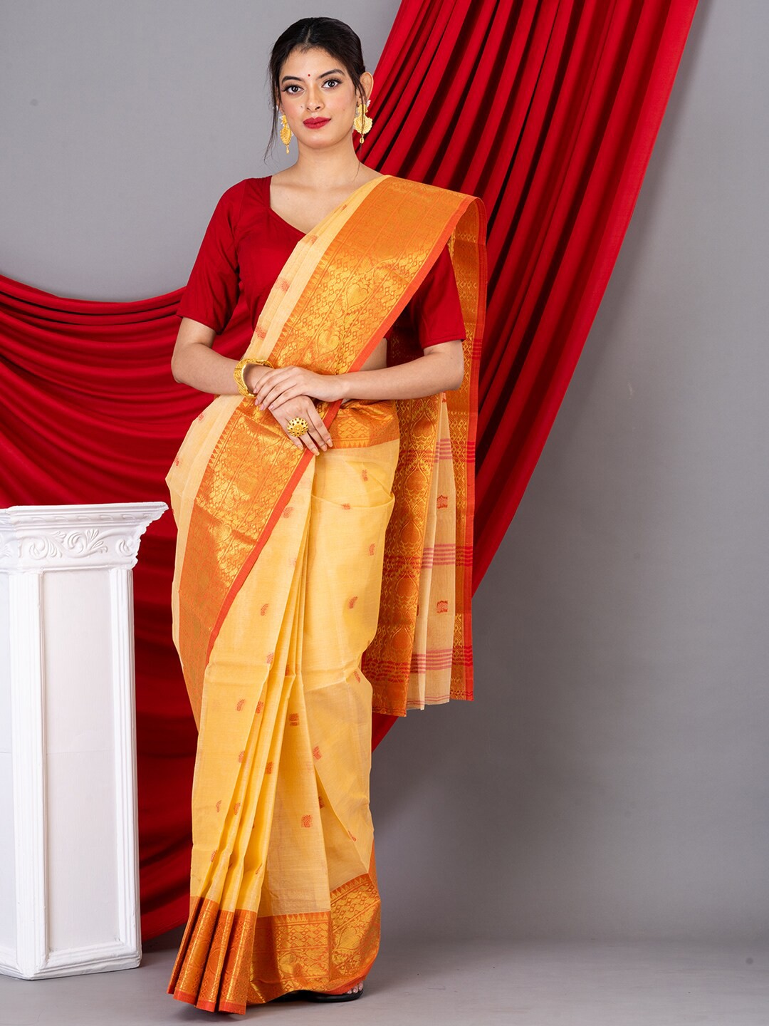 

Laa Calcutta Floral Woven Design Zari Pure Cotton Taant Saree, Beige