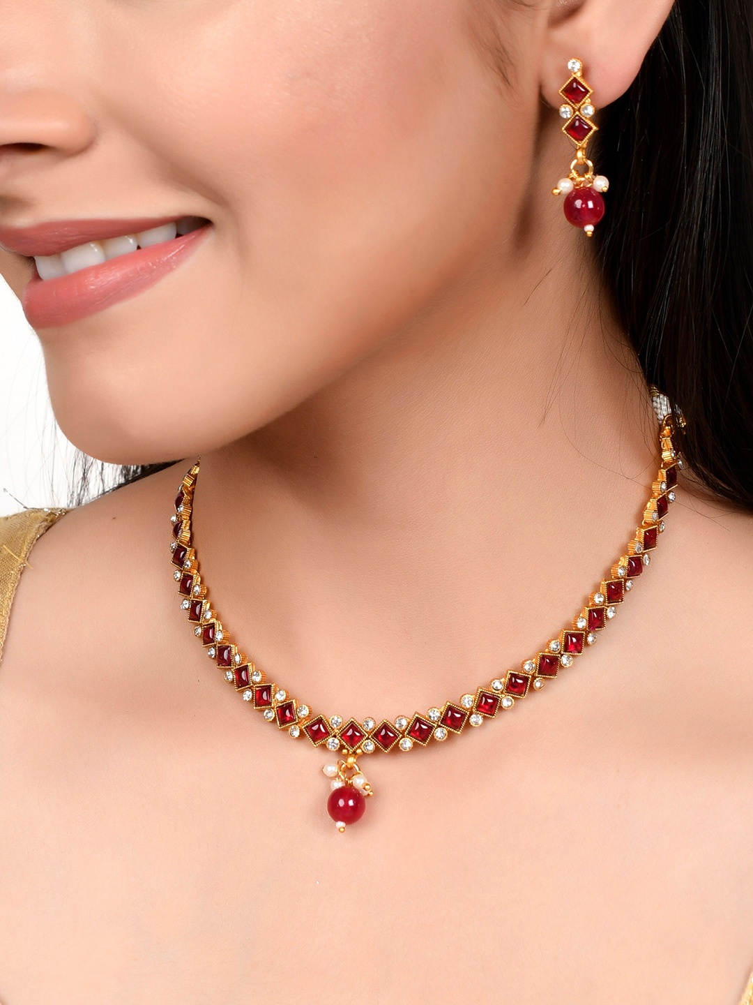 

AQUASTREET Gold-Plated Stone Studded & Beaded Jewellery Set, Red