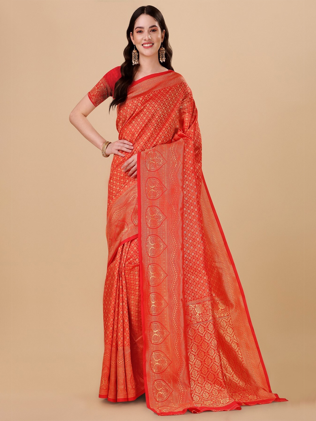 

TEREZA Ethnic Motifs Woven Design Zari Kanjeevaram Saree, Red