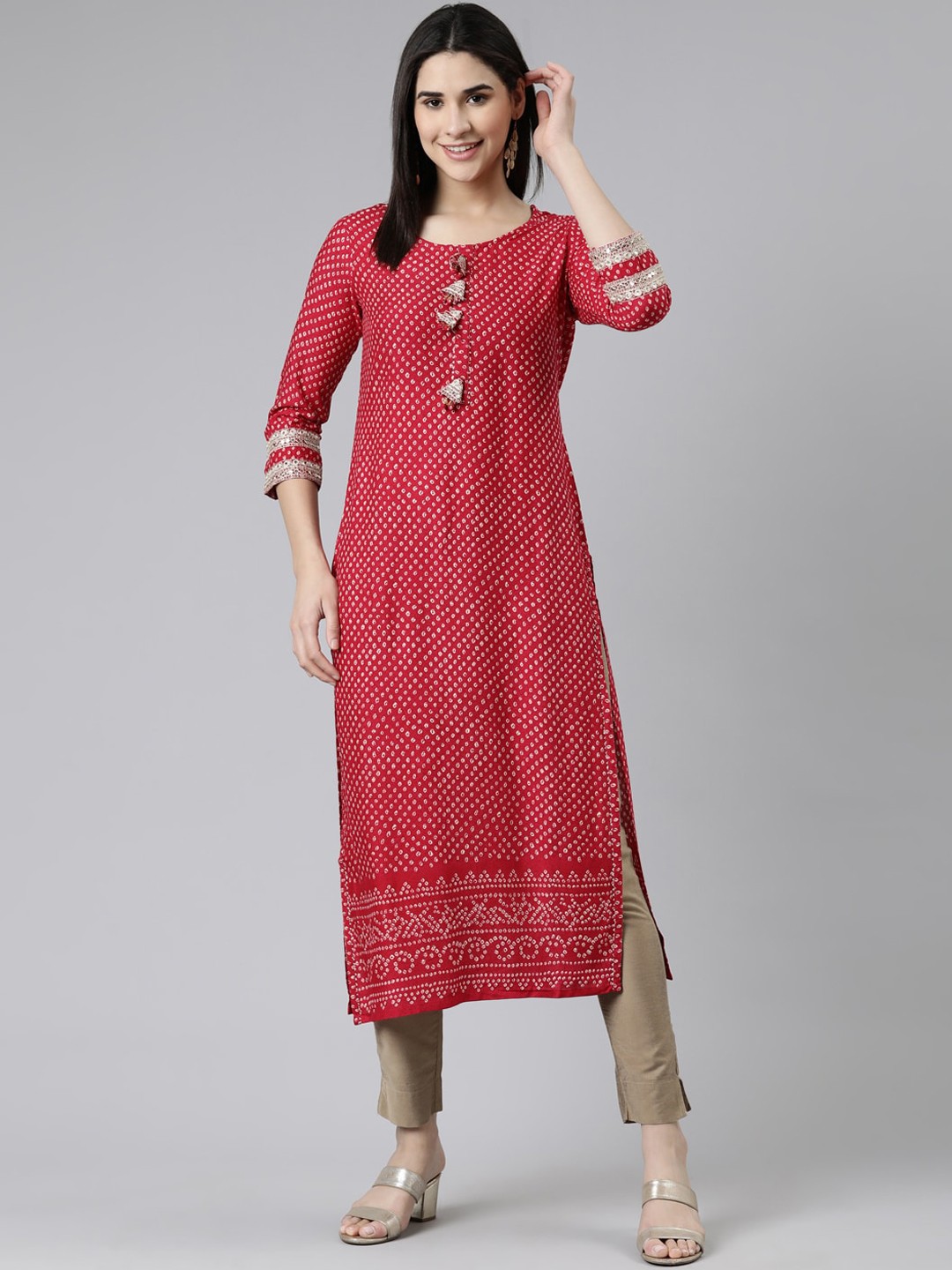 

Neerus Bandhani Printed Gotta Patti Kurta, Red