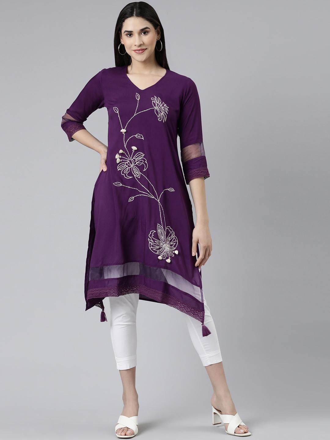 

Neerus Floral Embroidered Kurta, Purple