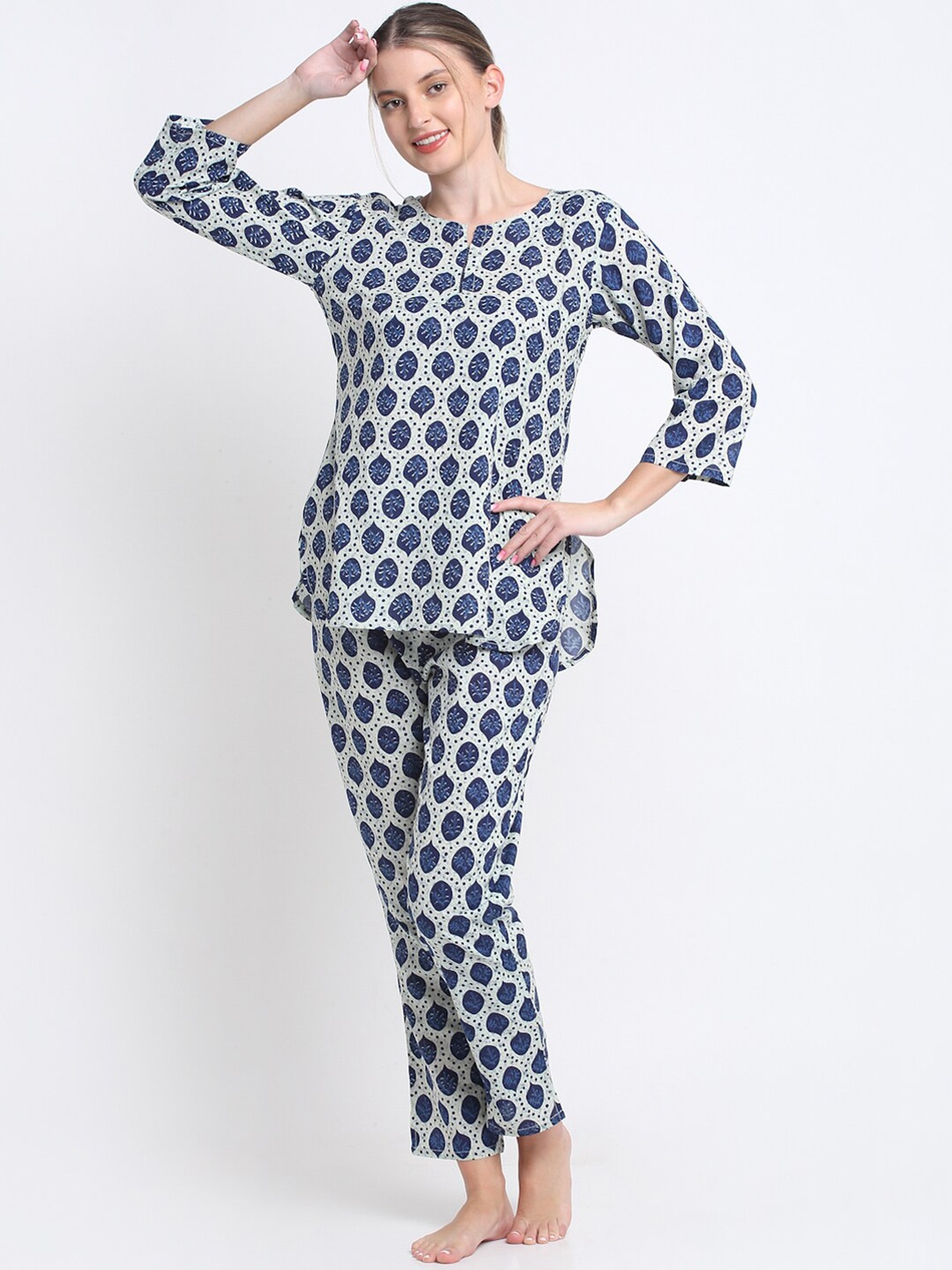

KALINI Ethnic Motifs Printed Night Suit, White