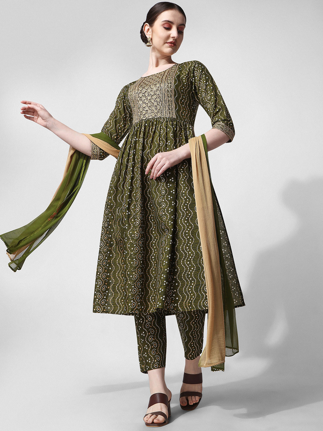 

Berrylicious Bandhani Printed Thread Work Pure Cotton Kurta With Trousers & Dupatta, Green