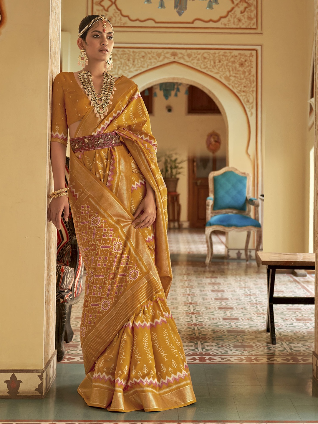 

elora Geometric Printed Zari Patola Saree, Yellow