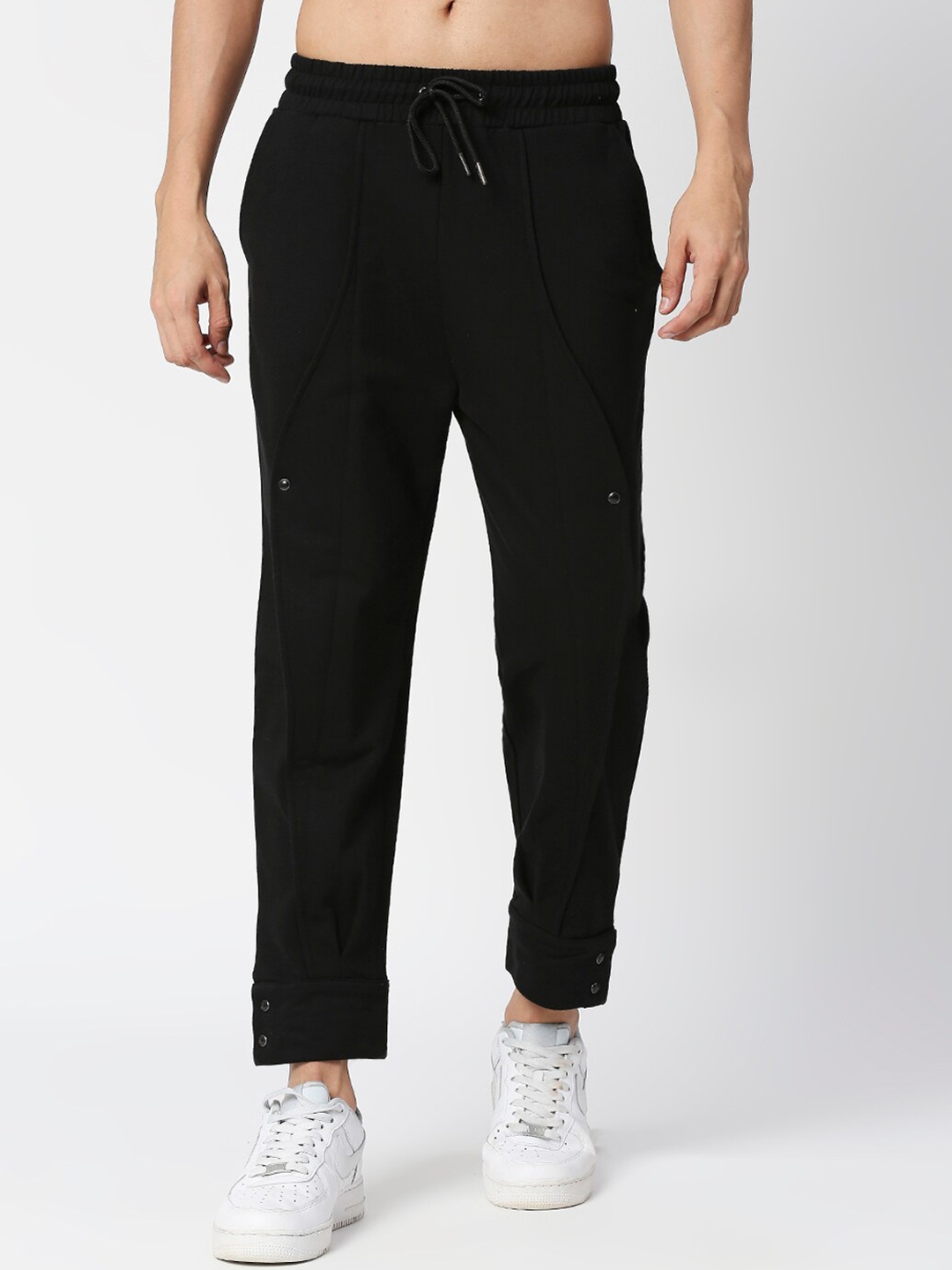 

Blamblack Men Regular-Fit Jogger, Black