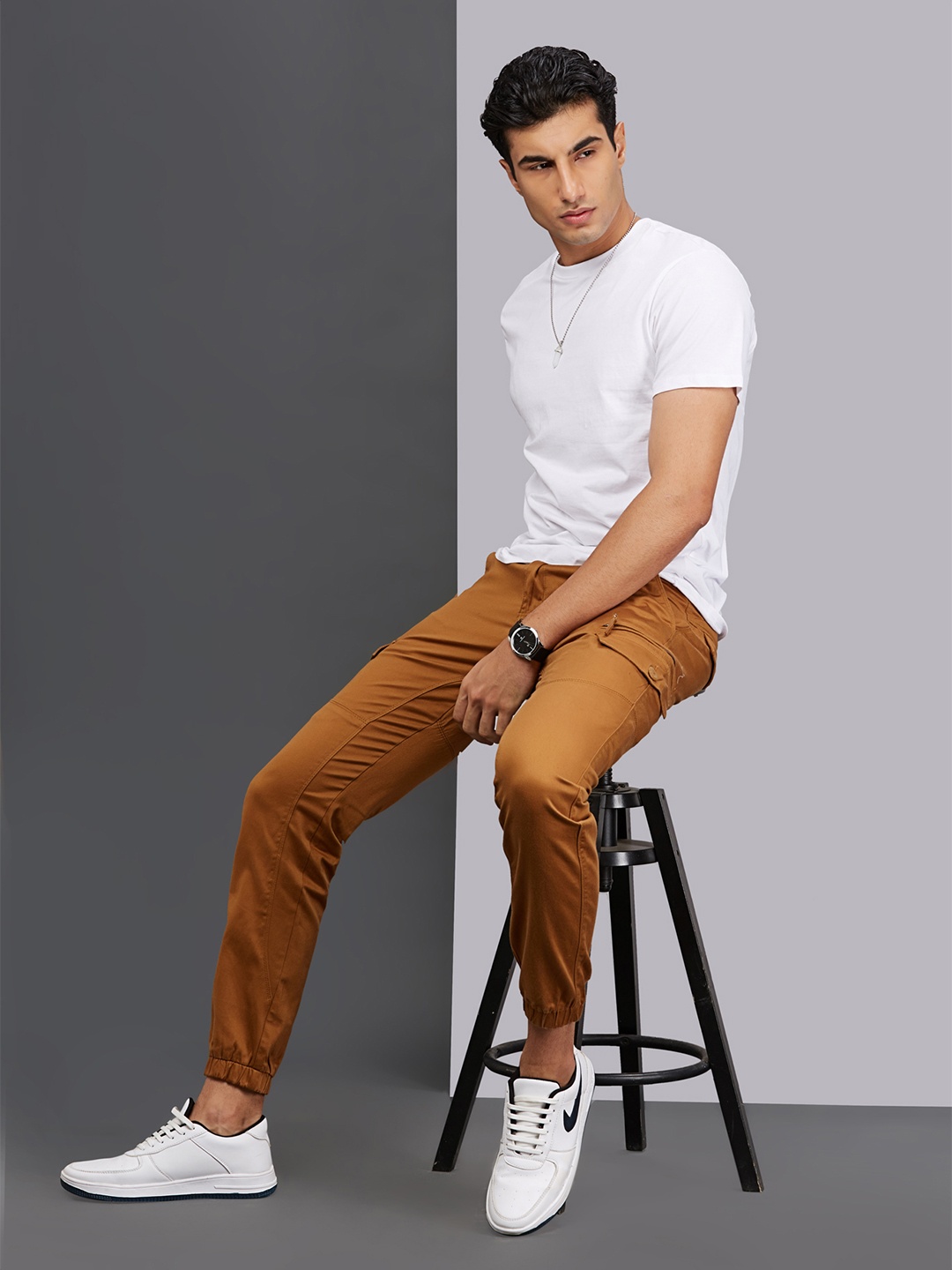 

beevee Men Relaxed Tapered Fit Easy Wash Cargos Trousers, Camel brown