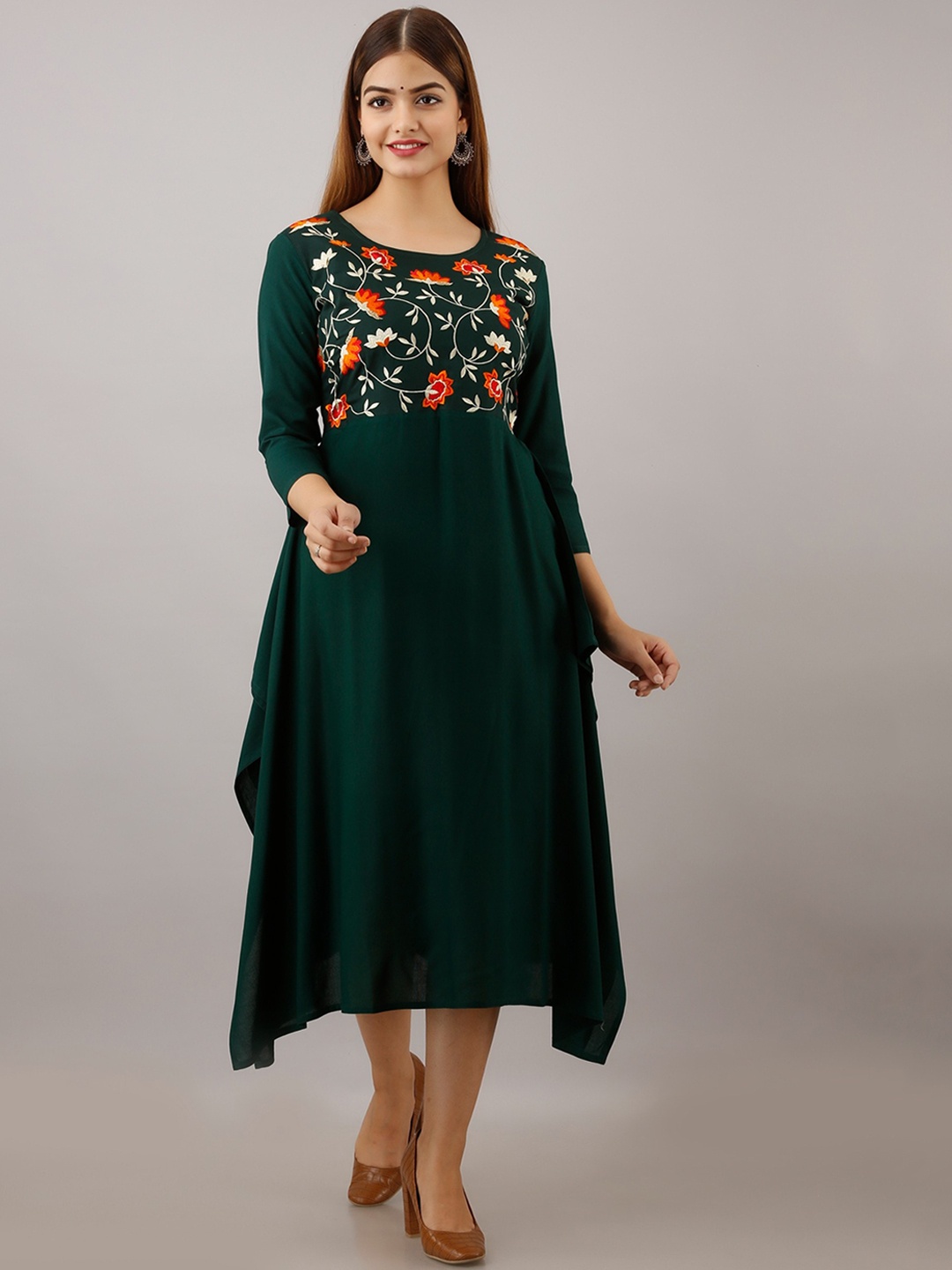 

Women Touch Yoke Design Embroidered A-Line Kurta, Green