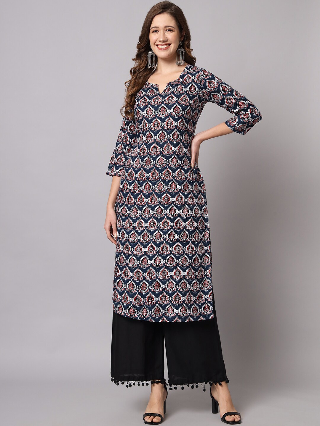 

Meeranshi Ethnic Motifs Printed Kurta with Palazzos, Navy blue