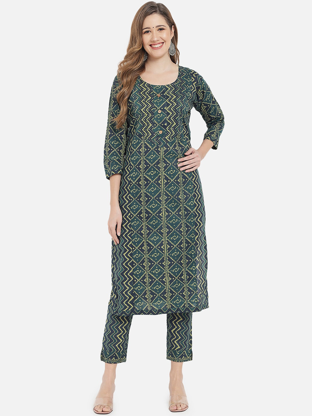 

Meeranshi Printed Beads and Stones Kurta with Trousers, Green