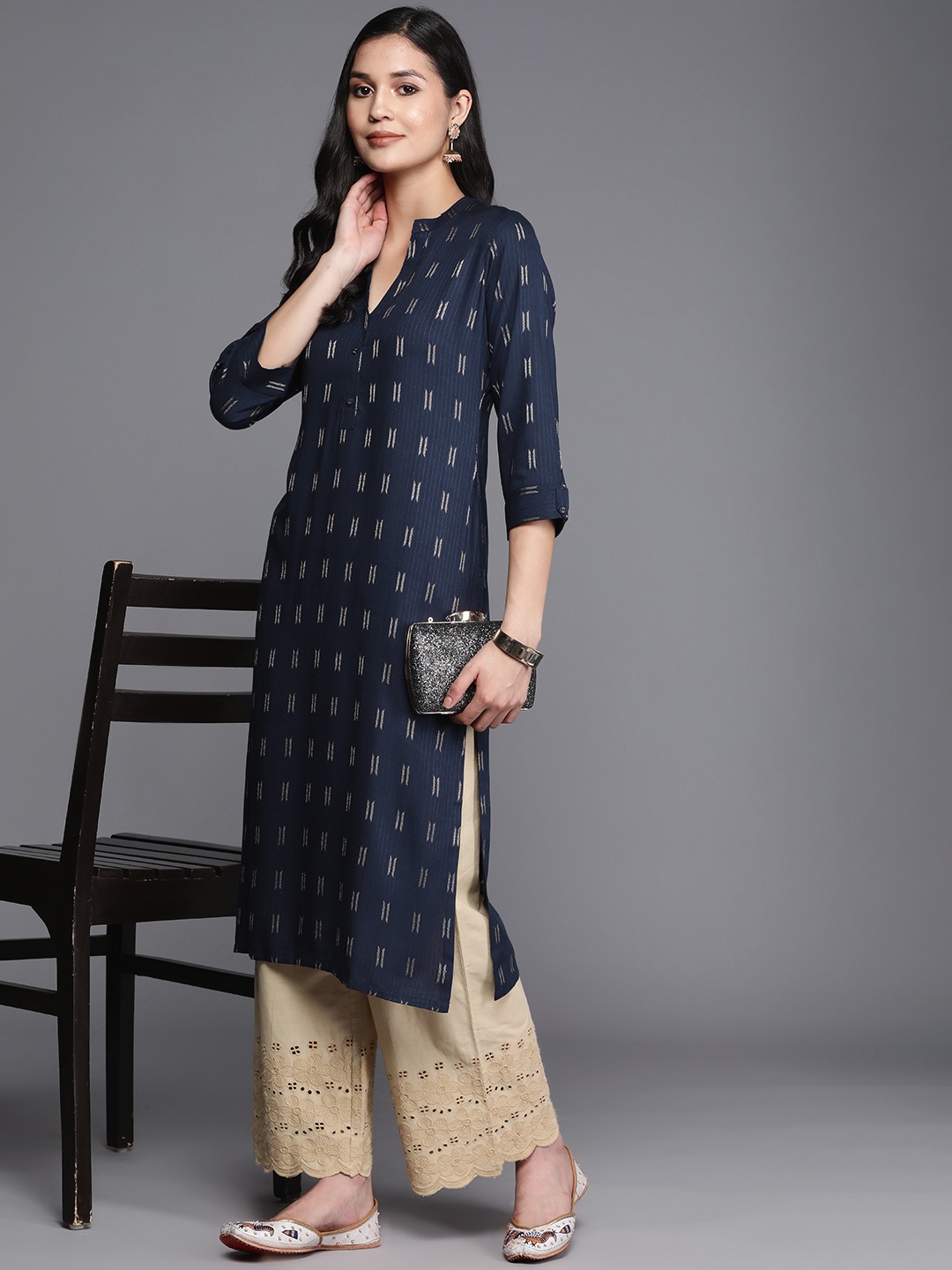 

Libas Geometric Straight Kurta, Navy blue