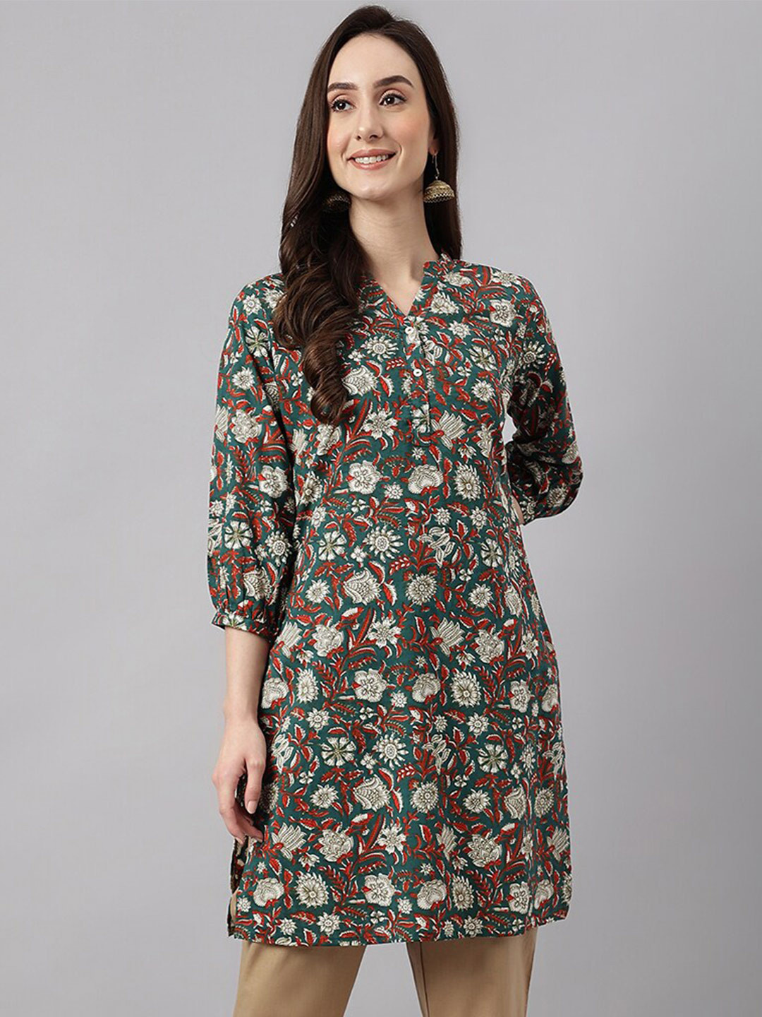 

Janasya Floral Printed Notched Neck Three-Quarter Sleeves Cotton Kurta, Green