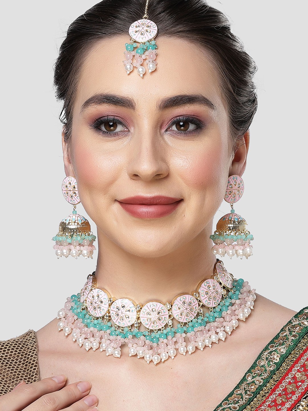 

KARATCART Gold-Plated Kundan-Studded & Beaded Choker Necklace Set