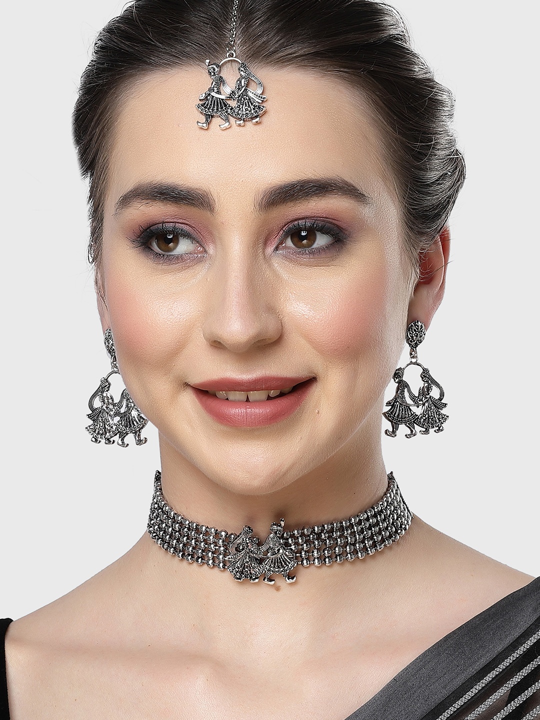 

KARATCART Oxidised Silver-Plated Dulha-Dulhan Design Jewellery Set