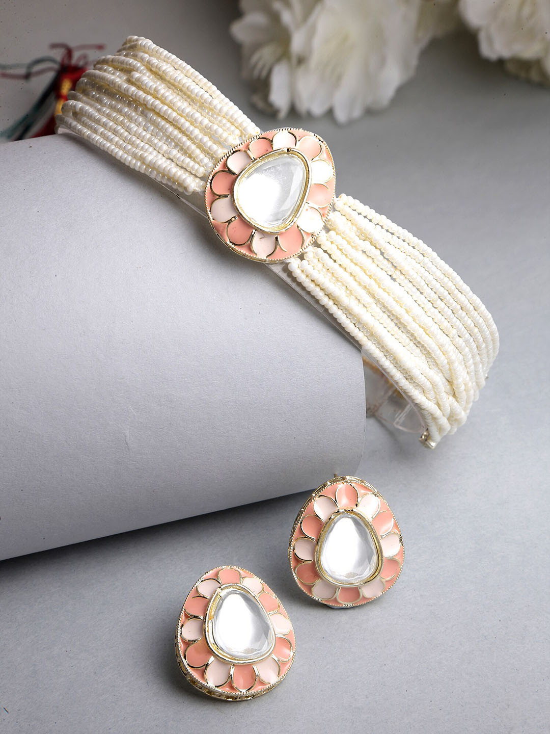

KARATCART Gold-Plated Kundan-Studded & Beaded Jewellery Set