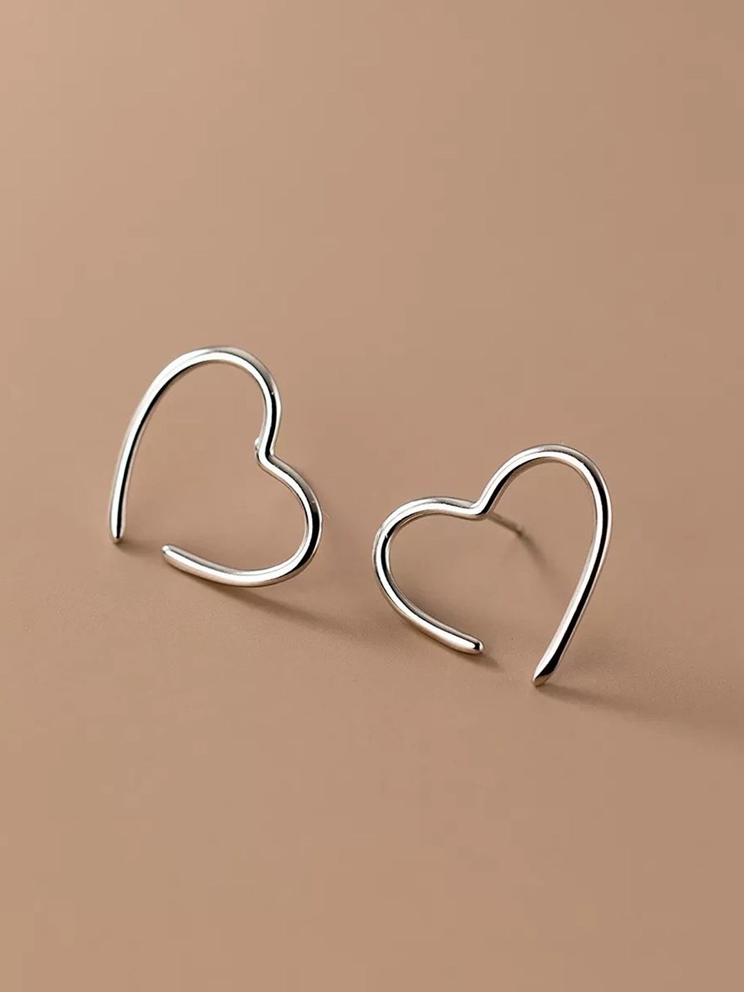 

Pinapes Set Of 2 Heart Shaped Ear Cuff Earrings, Gold