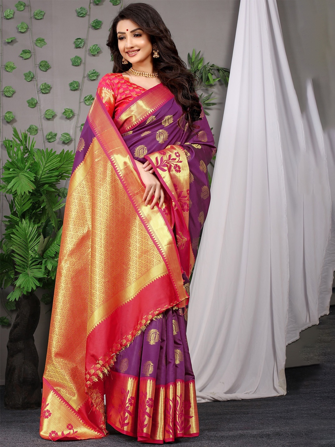 

AVANTIKA FASHION Purple & Red Woven Design Zari Pure Silk Paithani Saree