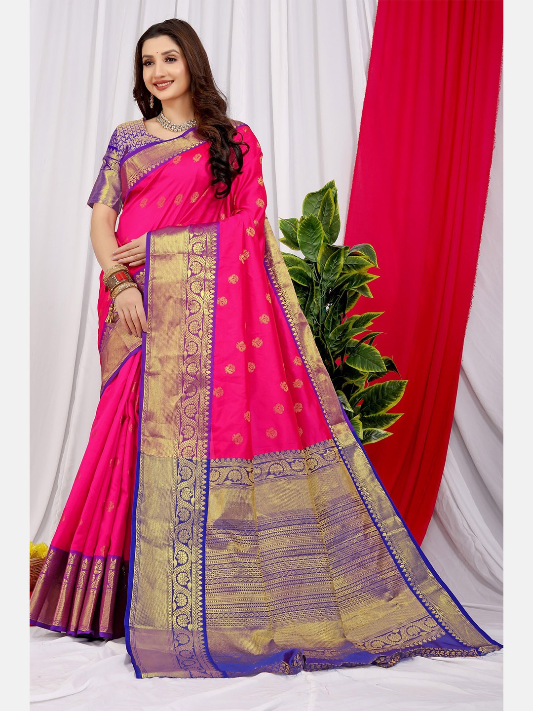 

AVANTIKA FASHION Ethnic Motif Woven Design Zari Pure Silk Paithani Saree, Pink