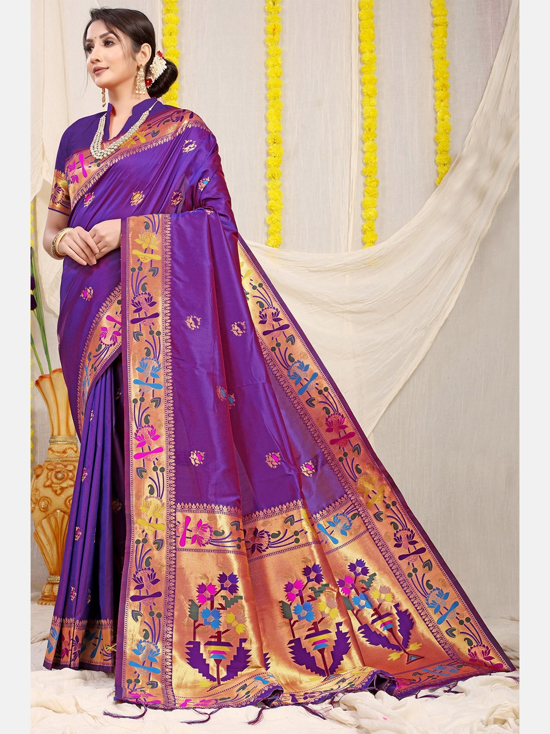 

AVANTIKA FASHION Ethnic Motifs Woven Design Zari Pure Silk Paithani Saree, Blue