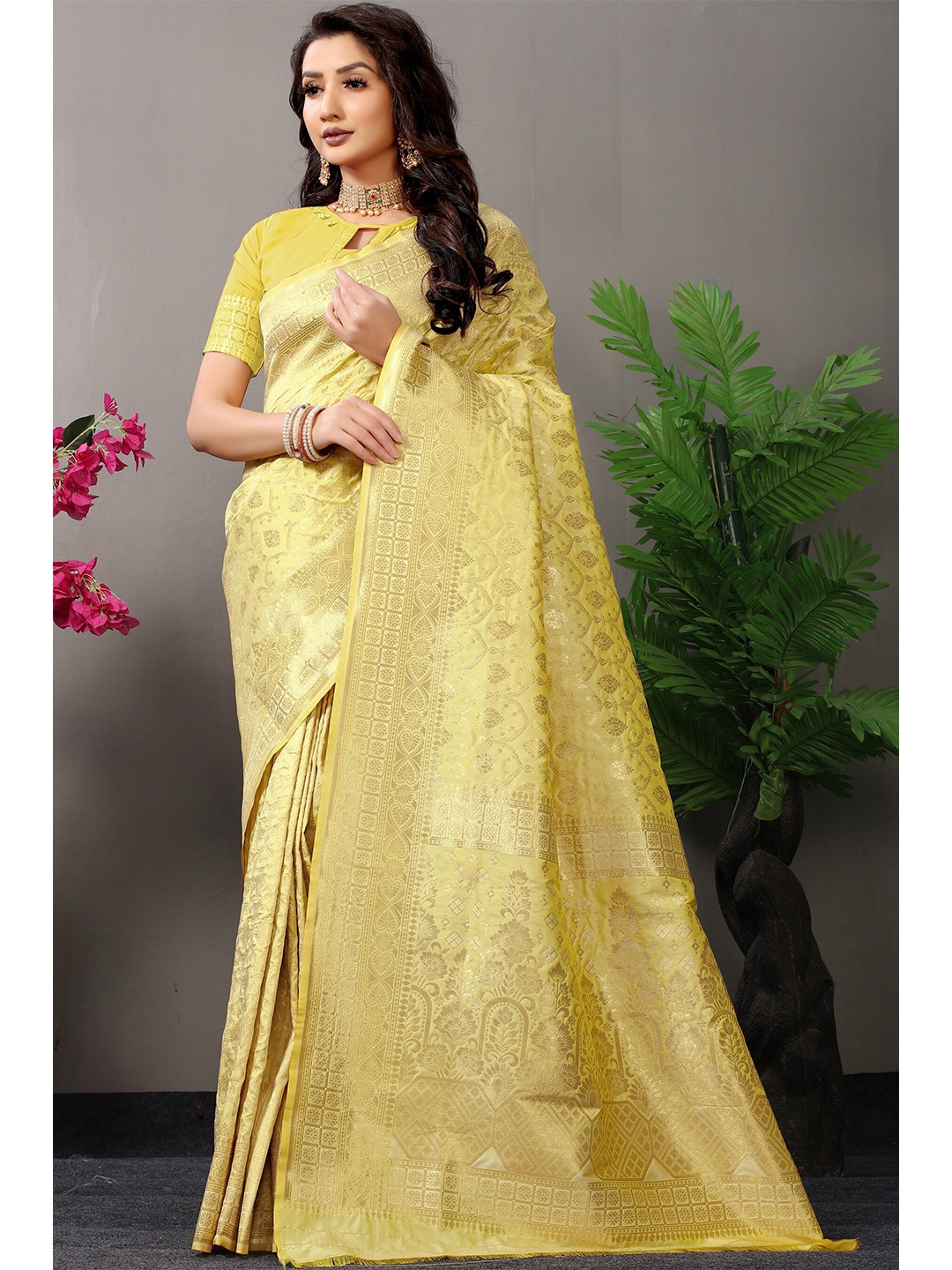 

AVANTIKA FASHION Ethnic Motifs Woven Design Zari Pure Silk Paithani Saree, Yellow