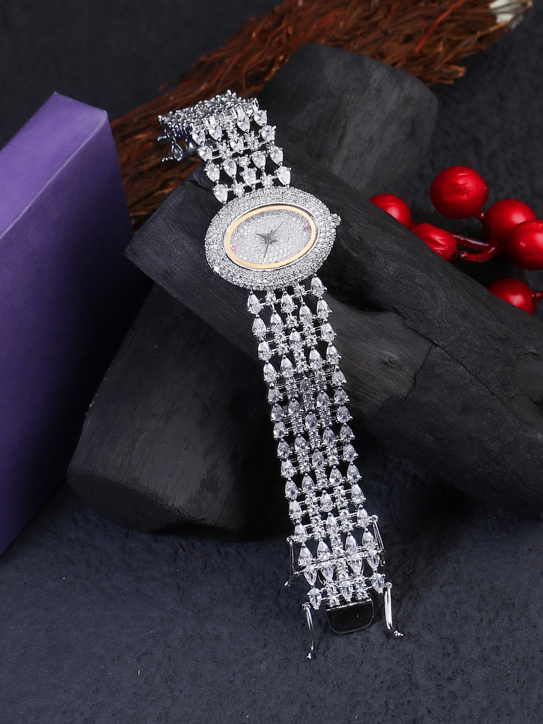 

Adwitiya Collection Women Bracelet Style Straps Analogue Watch ACBW1025, Silver