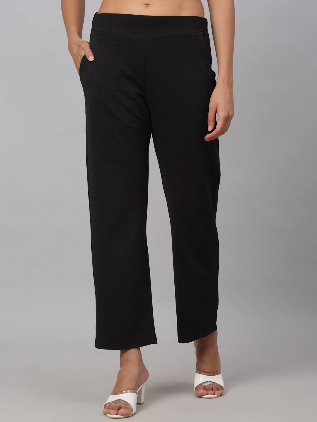 

NEUDIS Women Relaxed Parallel Trousers, Black