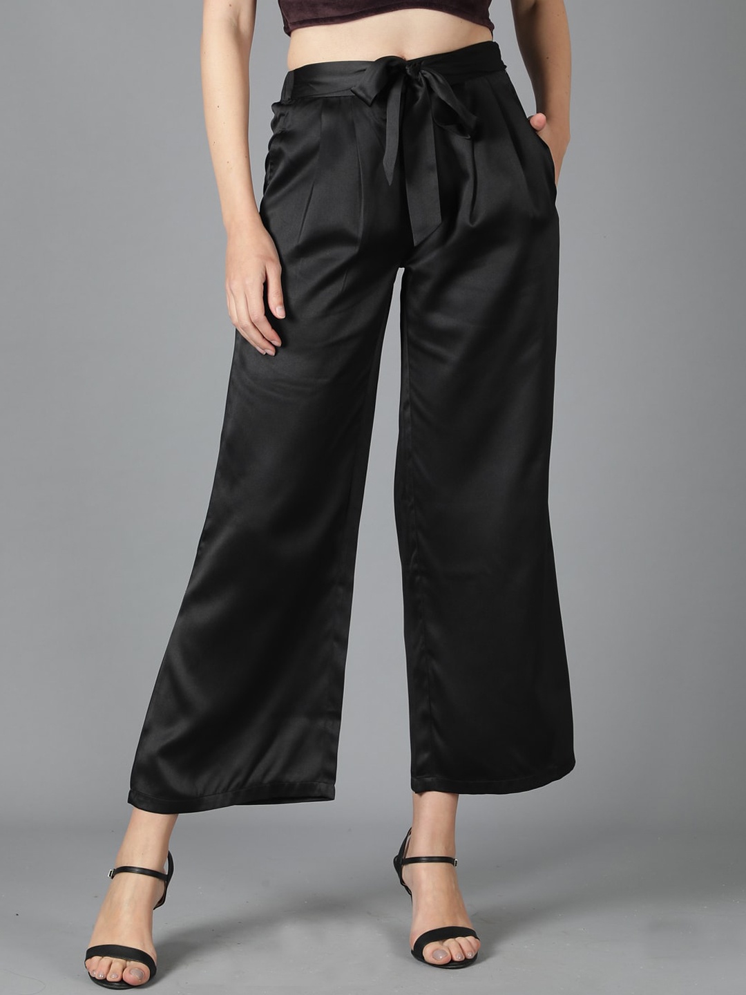 

NEUDIS Women Relaxed Parallel Trousers, Black