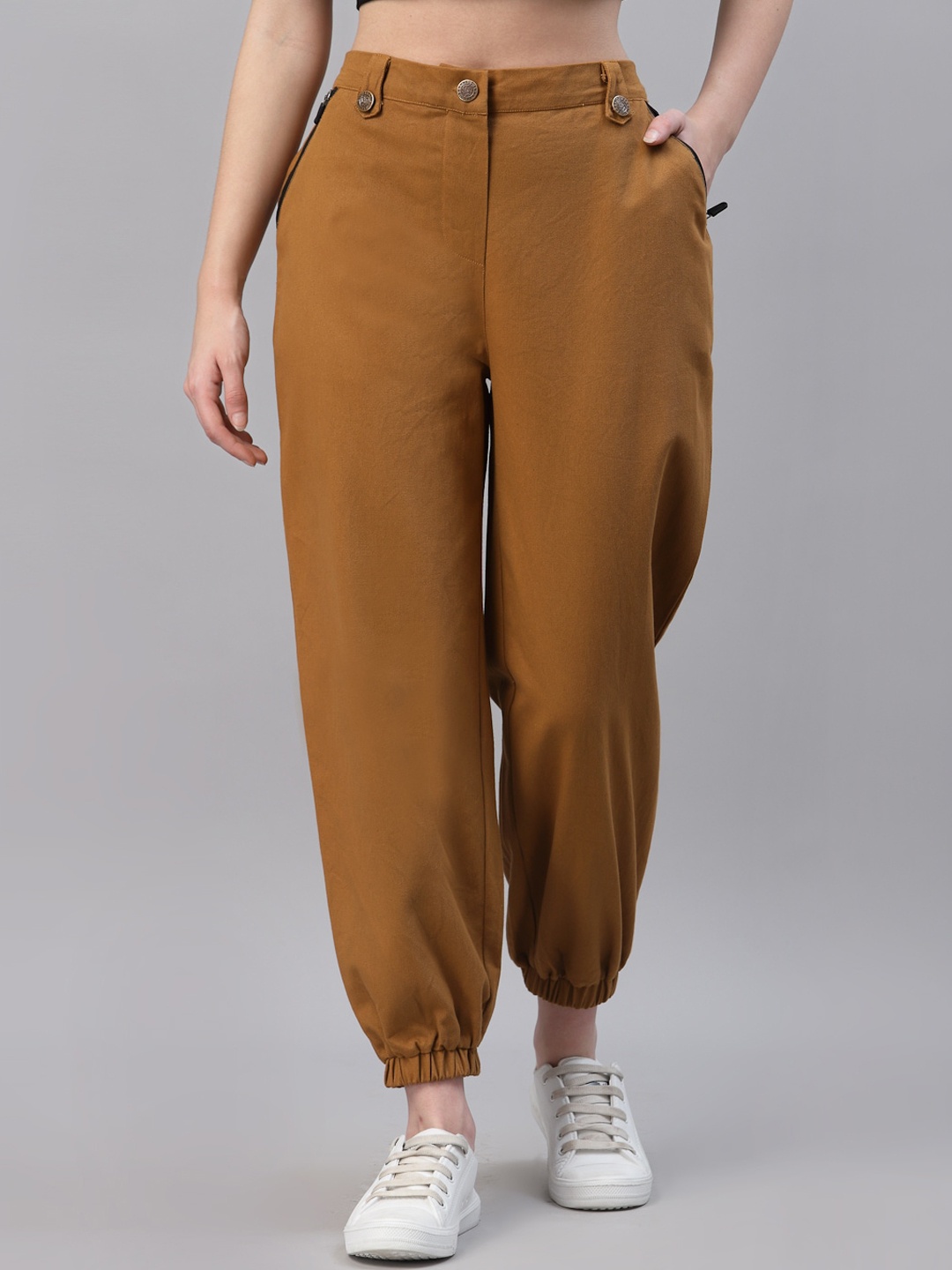 

NEUDIS Women Relaxed Cotton Joggers, Brown
