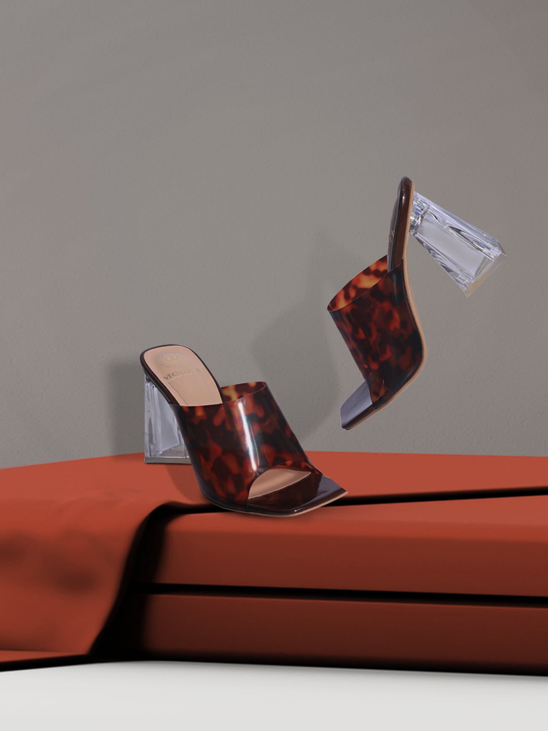 

MODA-X Printed Mules Blocked Heels, Brown