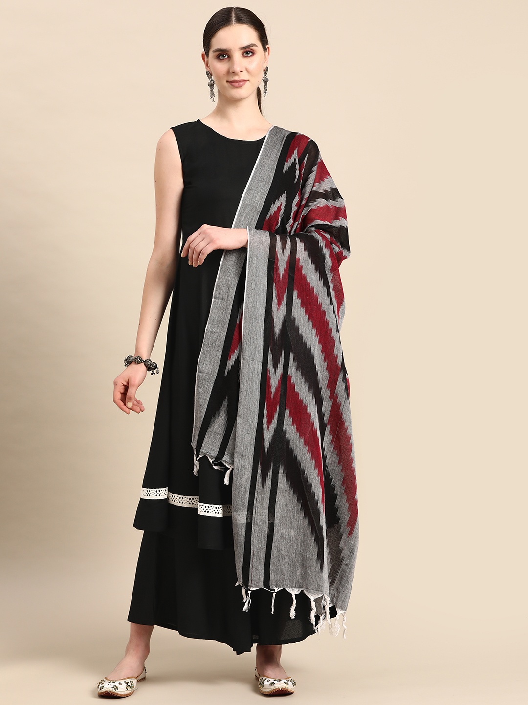 

Anouk Gotta Patti Kurta With Palazzos & Dupatta, Black